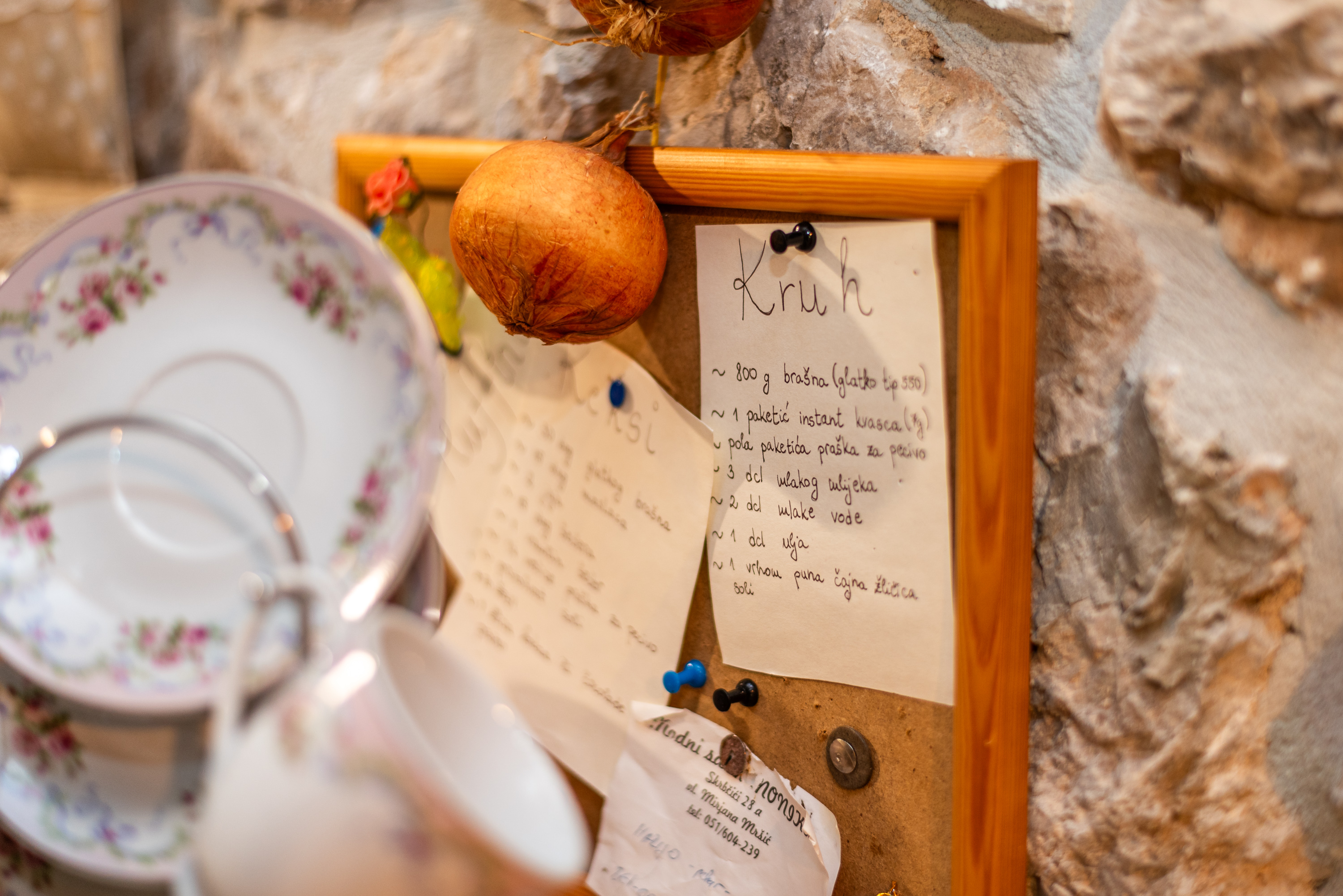 Krčka kuća 1 blagovaonica - detalj, recept za kruh